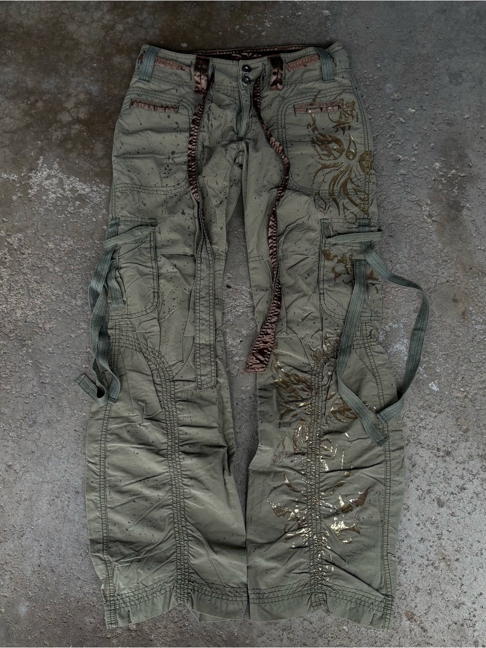 Miss Me Y2K Cargo Pants Women’s M Olive Green Gold Foil Paint Splatter Straps